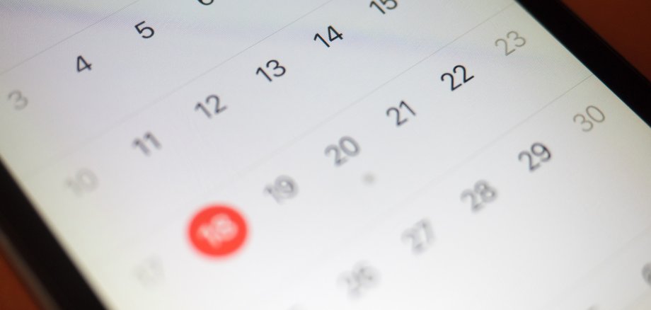 Mobile Calendar in smarth phone close up
