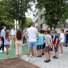 Offizielle Einweihung des Spielplatzes in der Frankfurter Straße