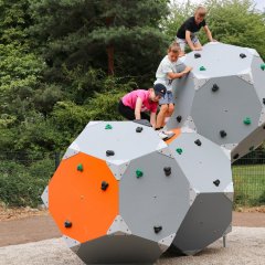 Offizielle Einweihung des Spielplatzes in der Frankfurter Straße