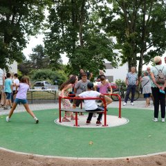 Offizielle Einweihung des Spielplatzes in der Frankfurter Straße