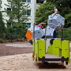 Offizielle Einweihung des Spielplatzes in der Frankfurter Straße