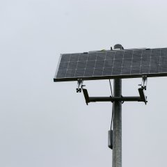 Erste solarbetriebene "Digitale Dorflinden" in Betrieb