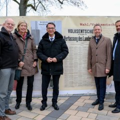 Zaun-Ausstellung "Die Entstehung der Hessischen Verfassung"