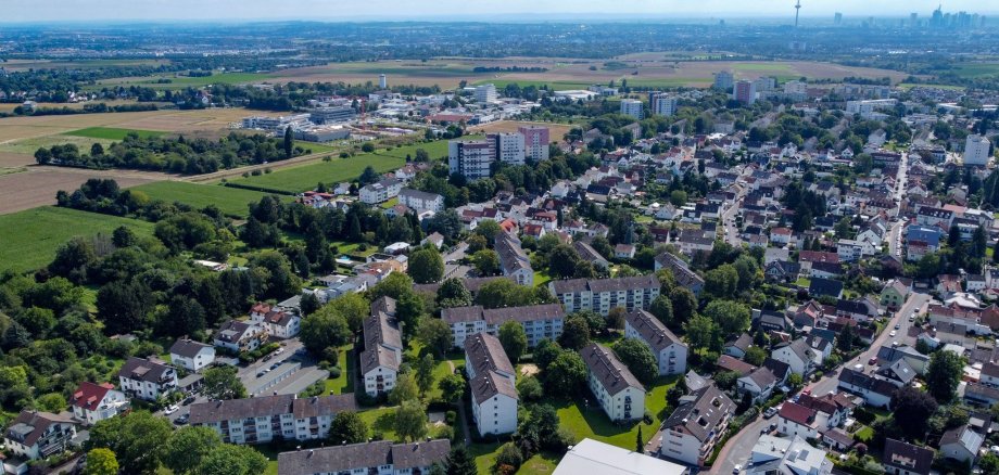 Luftaufnahmen von Steinbach (Taunus) Luftaufnahmen von Steinbach (Taunus)